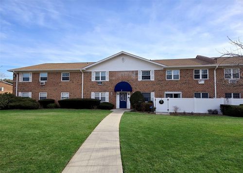 apt-7k-460 Old Town Rd, Port Jefferson Station, NY, 11776-2213 | Card Image