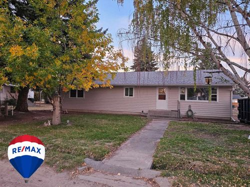 712 W Park Ave, Riverton, WY, 82501-3352 | Card Image