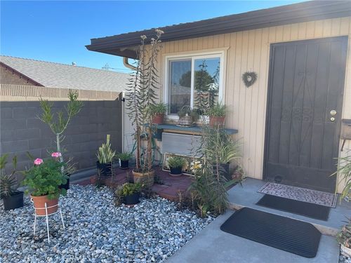 9926 Cedar St, Bellflower, CA, 90706-6910 | Card Image