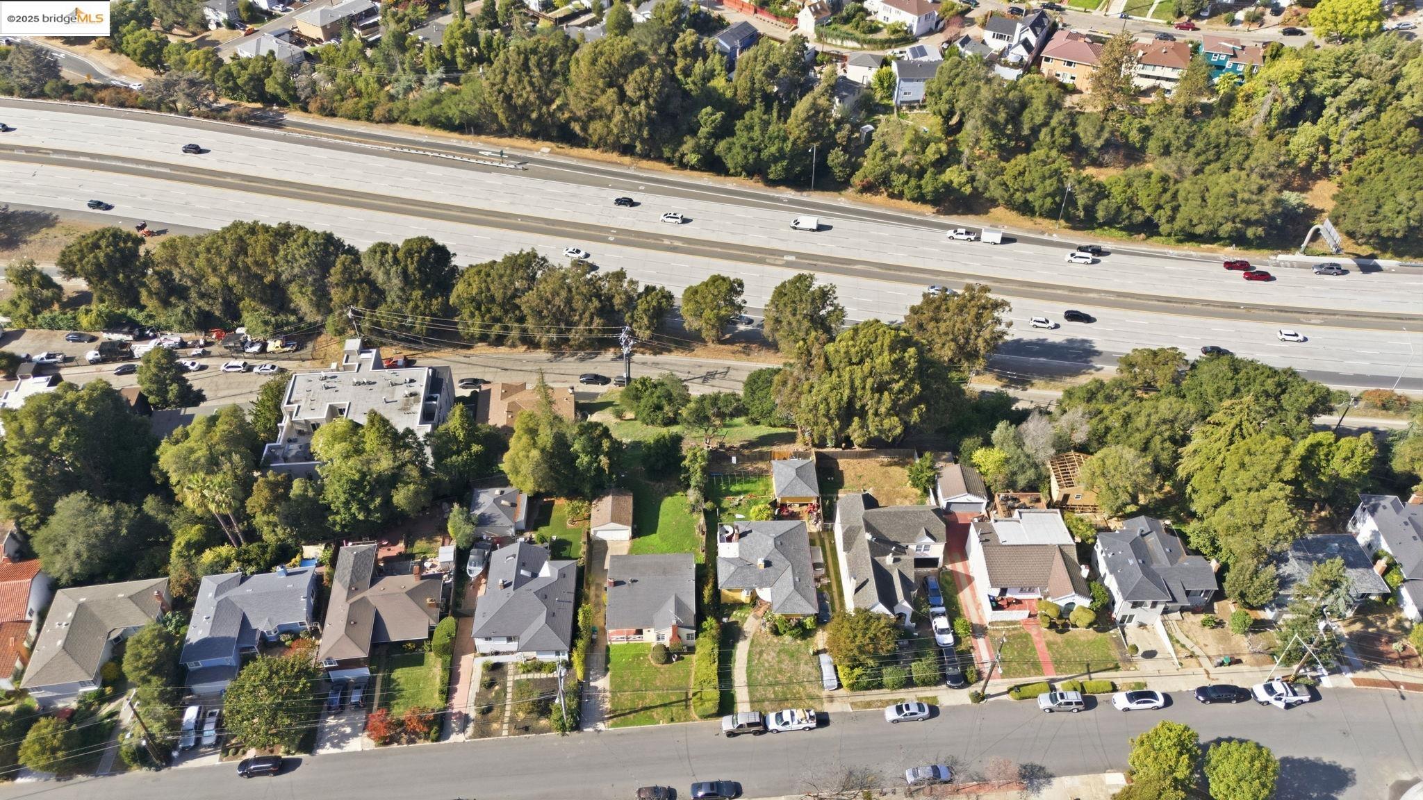 Land in Oakland 4
