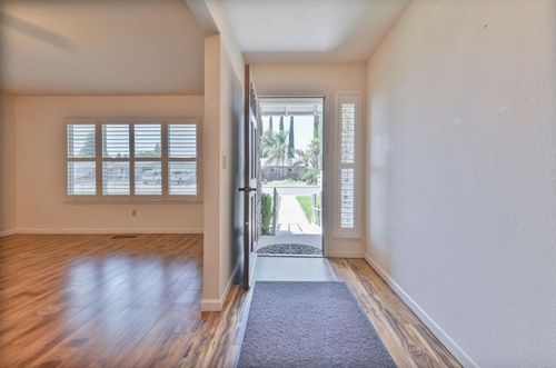 13 Willow Glen Ave, Oakdale, CA, 95361-3318 | Card Image