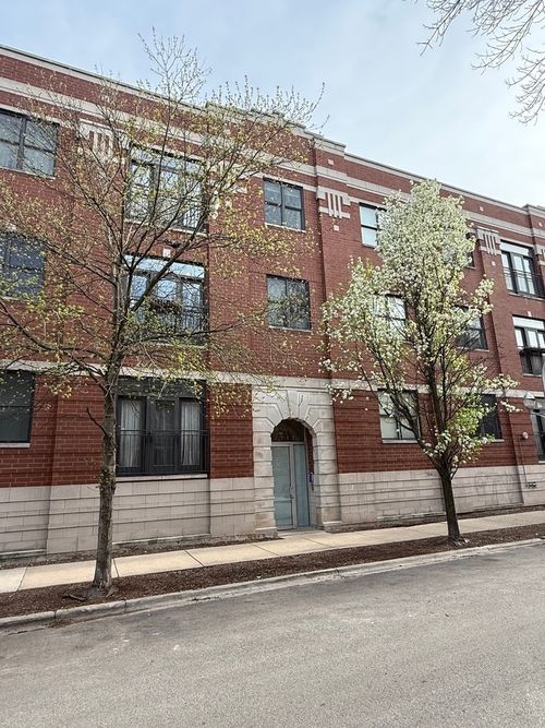 302n-2771 W Francis Pl, Chicago, IL, 60647-9538 | Card Image