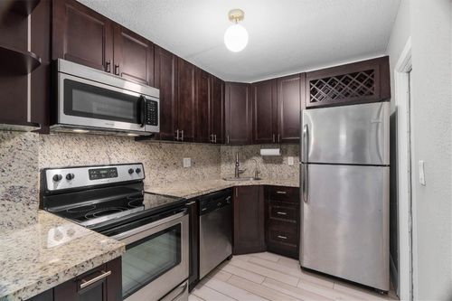 apt-106b-124 Ne 19th Ct, Wilton Manors, FL, 33305-1042 | Card Image