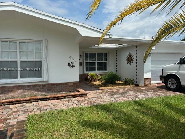 Camelia Dr, Miramar, FL 33023