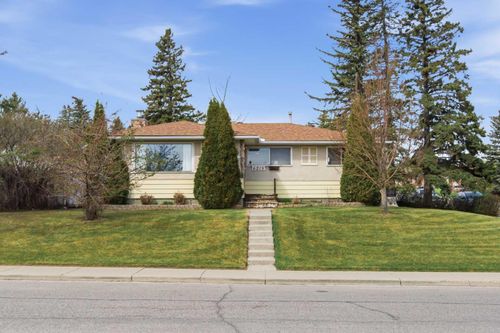 6215 Thorncliffe Dr Nw, Calgary, AB, T2K3A6 | Card Image