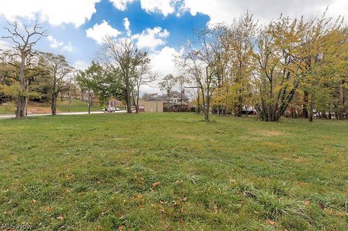 17913 Euclid Ave, East Cleveland, OH, 44112-1221 | Card Image