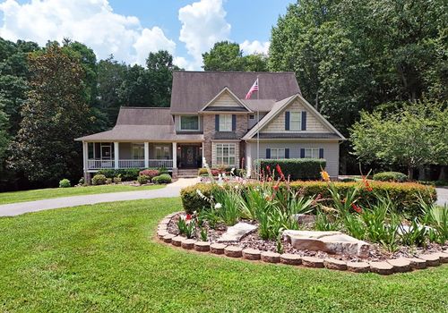 371 Coosa Way, Blairsville, GA, 30512-5564 | Card Image