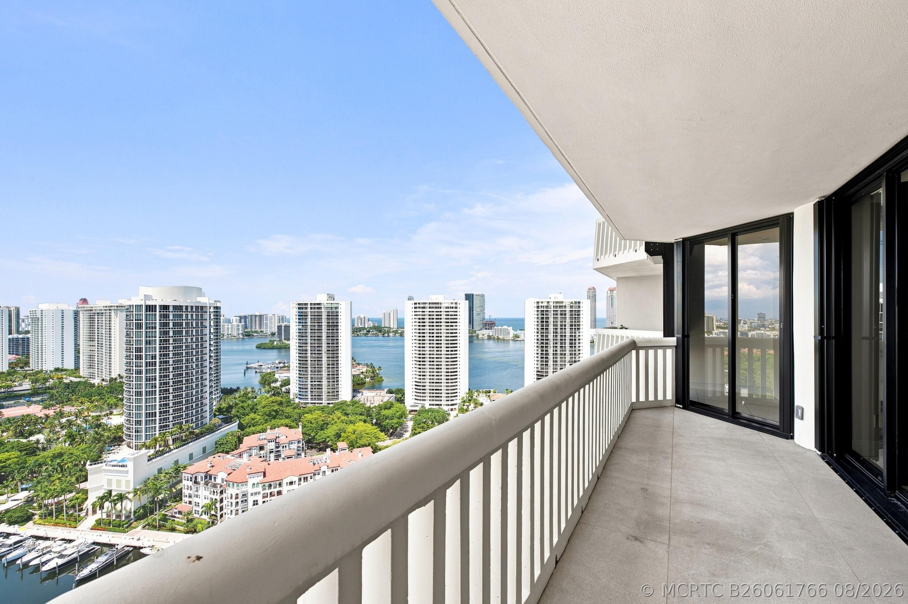 Residential in Aventura 4