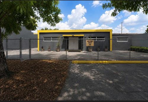 17220 Nw 2nd Ct, Miami Gardens, FL, 33169-5903 | Card Image