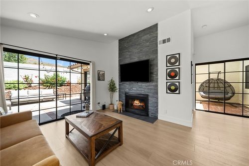 749 Congressional Rd, Simi Valley, CA, 93065-6606 | Card Image