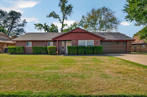 805 Castle Rd, Bartlesville, OK, 74006-9024 | Card Image