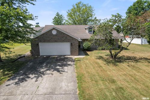 1306 N Magnolia Dr, Marion, IL, 62959-5907 | Card Image
