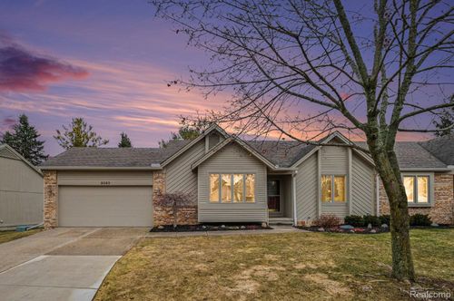 25-8062 Sawgrass Trl, Grand Blanc, MI, 48439-1844 | Card Image