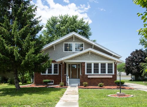 224 N Maple St, Gilman, IL, 60938-1443 | Card Image