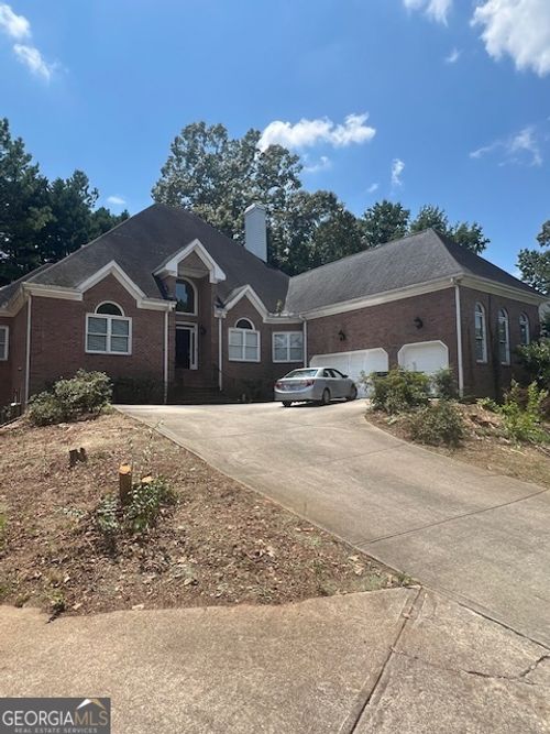 2301 Castlemaine Dr, Duluth, GA, 30097-7354 | Card Image