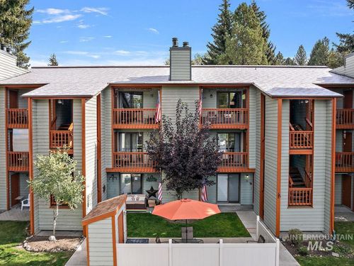unit-10-601 Hemlock St, McCall, ID, 83638-3101 | Card Image