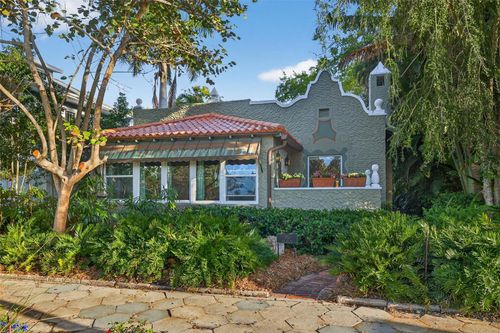 745 16th Ave Ne, St Petersburg, FL, 33704-4805 | Card Image