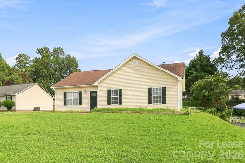 1109 Crescent Way, Wingate, NC, 28174-8627 | Card Image
