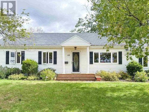 68 Parkview Drive, Charlottetown, PE, C1E5X5 | Card Image