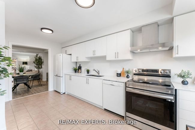 10 - 20 William Farr Lane, Condo with 3 bedrooms, 3 bathrooms and 1 parking in Vaughan ON | Image 9