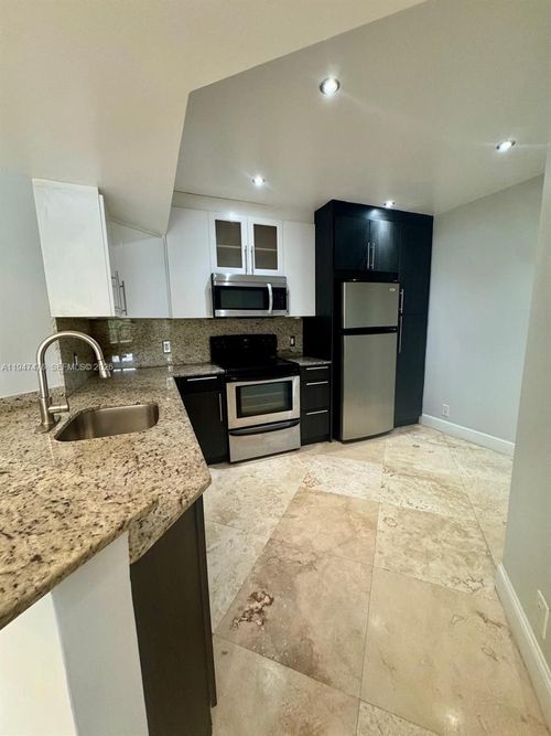 apt-306-8871 Wiles Rd, Coral Springs, FL, 33067-1827 | Card Image