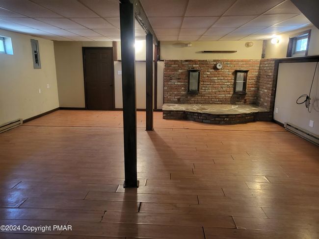Lower Level Great Room 2 | Image 16