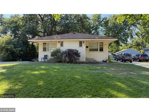 3951 Oregon Ave N, New Hope, MN, 55427-1213 | Card Image