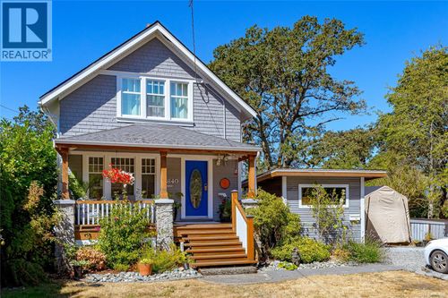 3840 Savannah Ave, Victoria, BC, V8X1T5 | Card Image