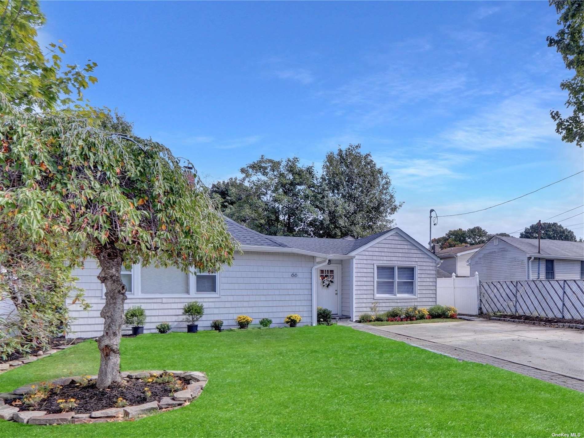 Madison St, Merrick, NY 11566