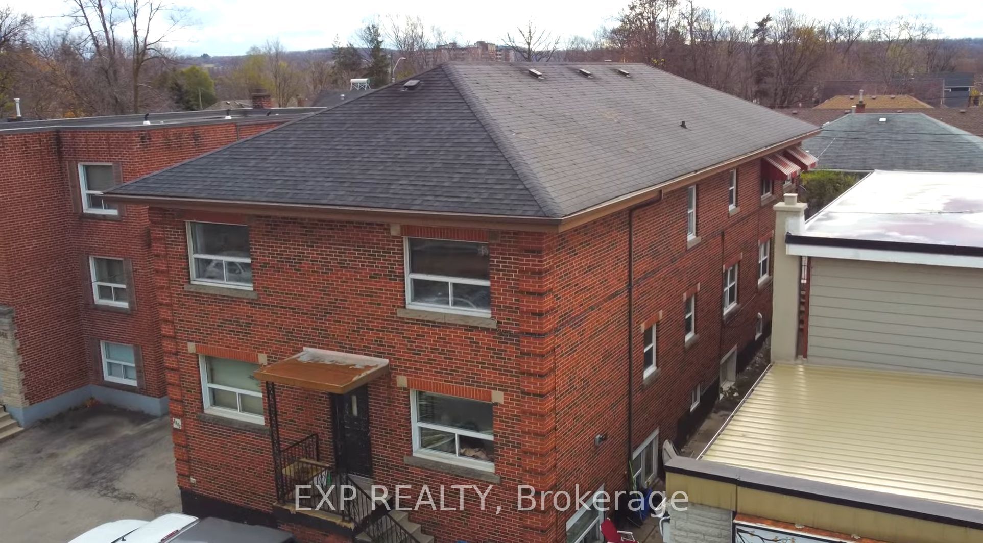 Commercial Sale in Hamilton 3