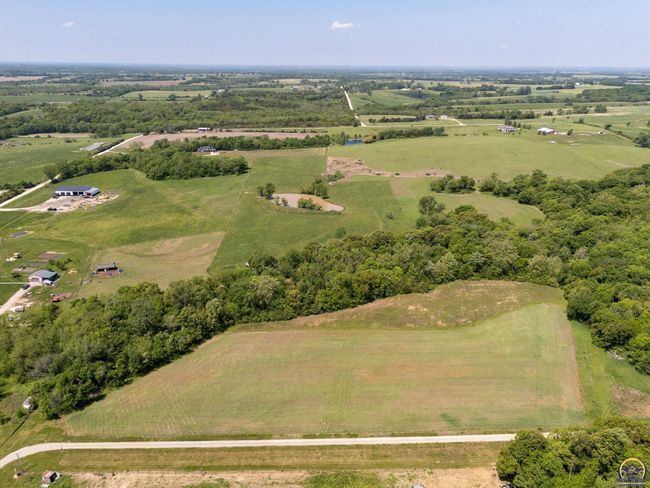 14426 110 Th St, House other with 5 bedrooms, 3 bathrooms and null parking in Oskaloosa KS | Image 60