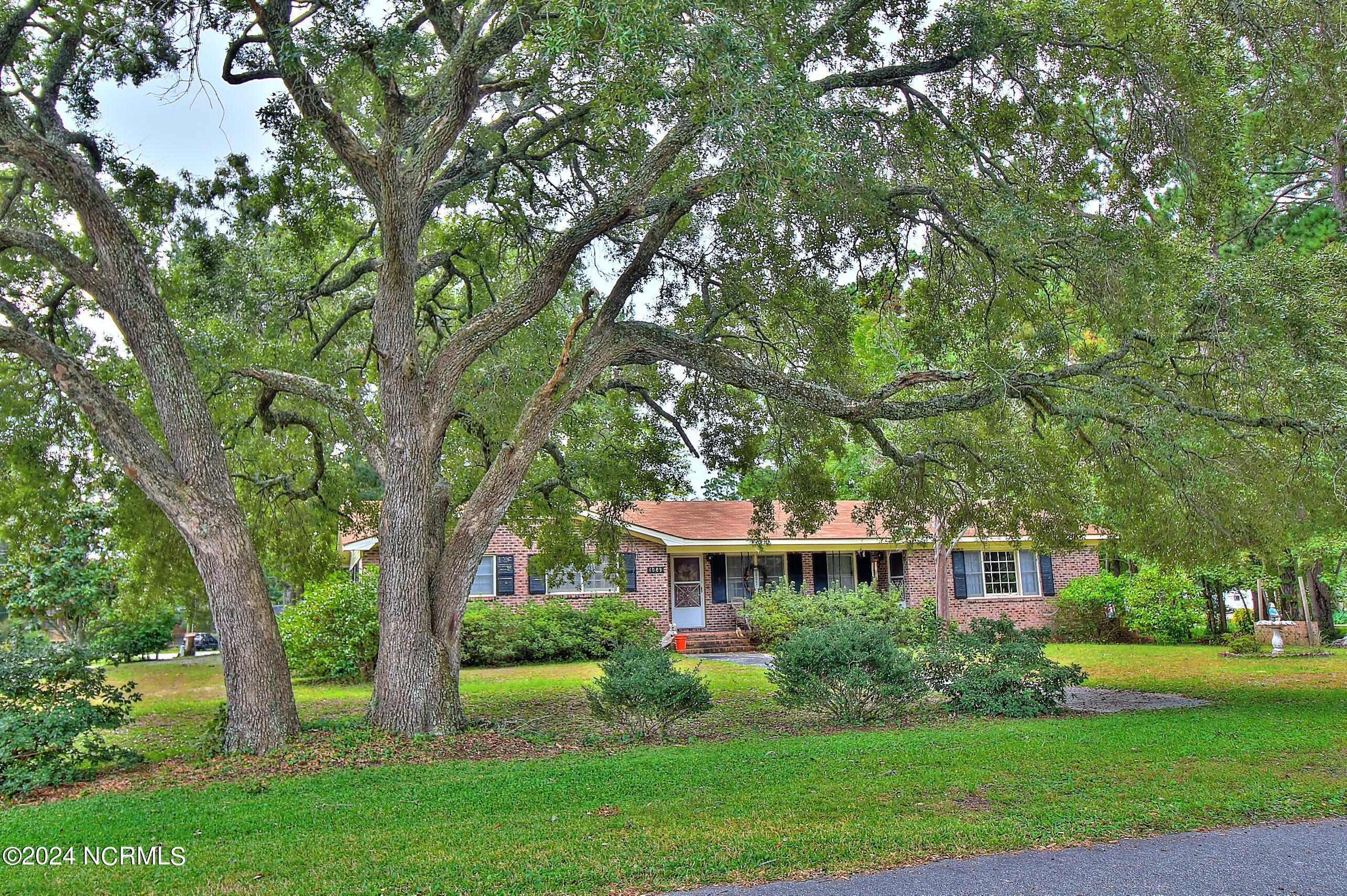 High Point Ave, Calabash, NC 28467