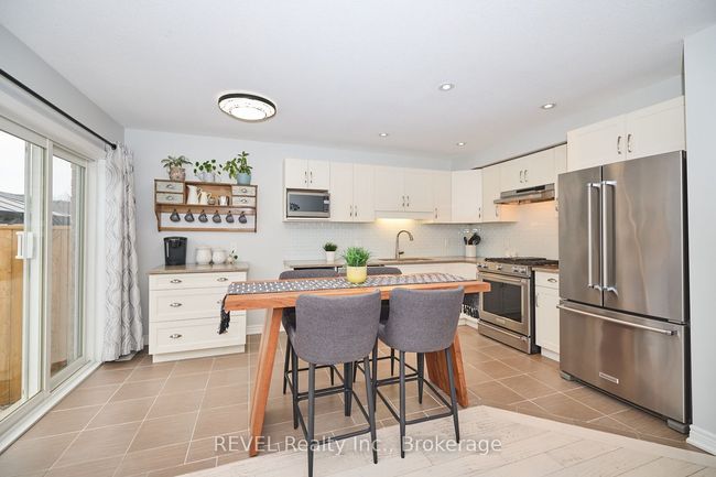 91 Roselawn Cres, House attached with 2 bedrooms, 4 bathrooms and 1 parking in Welland ON | Image 7