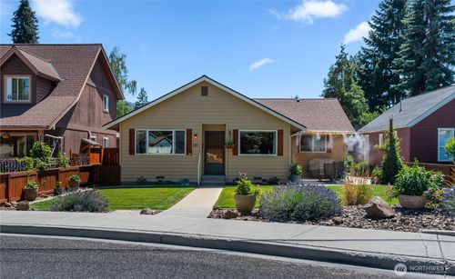 121 Benton St, Leavenworth, WA, 98826-1260 | Card Image