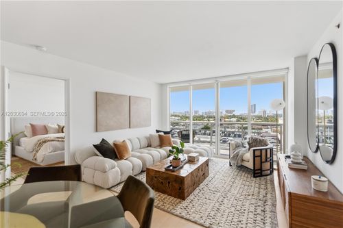 1003-1800 Purdy Ave, Miami Beach, FL, 33139-1452 | Card Image