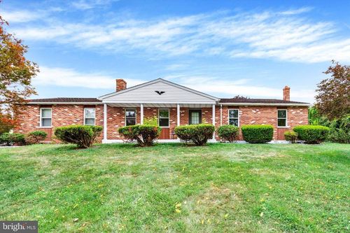 88 Davis Bridge Rd, BERNVILLE, PA, 19506-8244 | Card Image