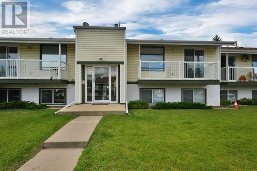 28-11 Stanton St, Red Deer, AB, T4N0B9 | Card Image