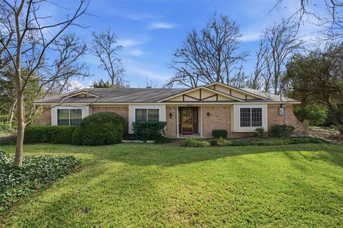 805 Evelyn Dr, Lorena, TX, 76655-9639 | Card Image