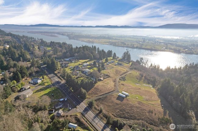 325 E State Route 4, House other with 3 bedrooms, 1 bathrooms and 1 parking in Cathlamet WA | Image 39
