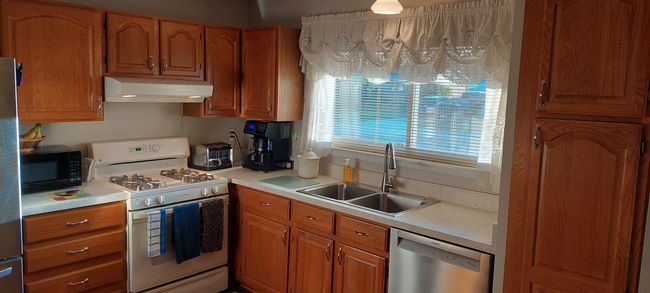 14582 Blue Skies St, House other with 4 bedrooms, 3 bathrooms and null parking in Livonia MI | Image 7