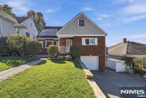 598 Elm Ave, Ridgefield, NJ, 07657-1322 | Card Image