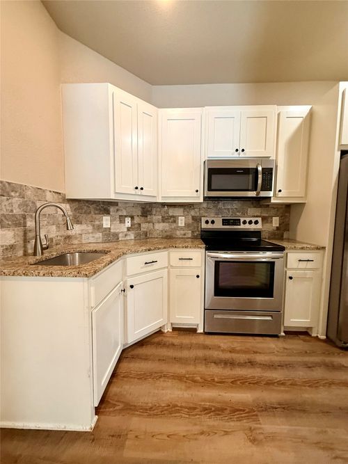 200-1008 Halsell St, Bridgeport, TX, 76426-3054 | Card Image