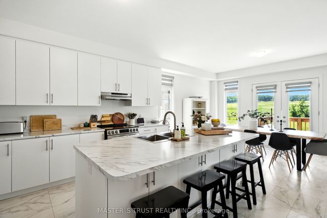 82 Calypso Ave, House other with 5 bedrooms, 4 bathrooms and 2 parking in Minesing ON | Image 16