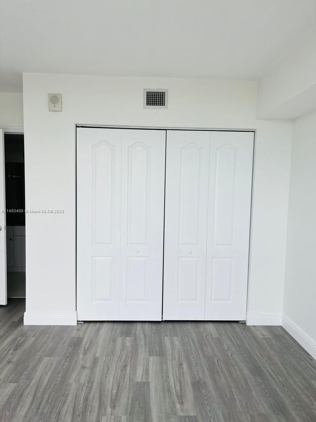 APT-802 - 60 Nw 37 Th Ave, Condo with 2 bedrooms, 2 bathrooms and null parking in Miami FL | Image 5