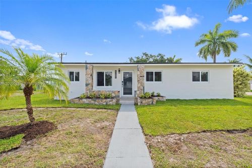 17501 Nw 41st Ave, Miami Gardens, FL, 33055-3713 | Card Image