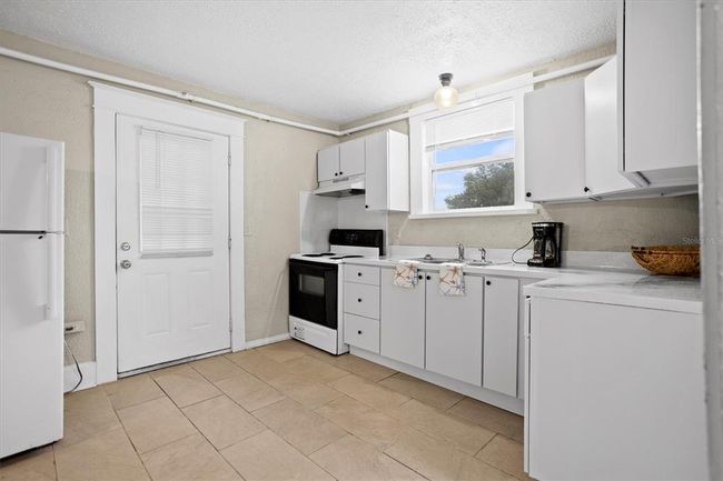 APT-2 - 527 8 Th St N, Condo with 4 bedrooms, 3 bathrooms and null parking in St Petersburg FL | Image 11