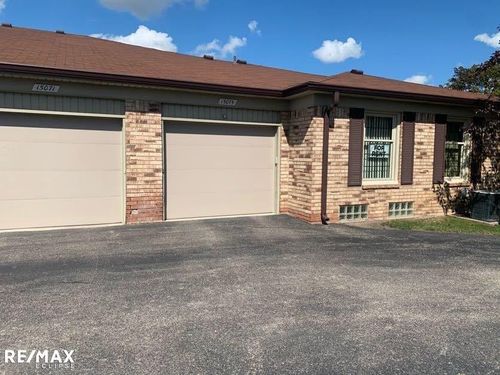 15075 Sebastian Ct, Shelby Twp, MI, 48315-3975 | Card Image