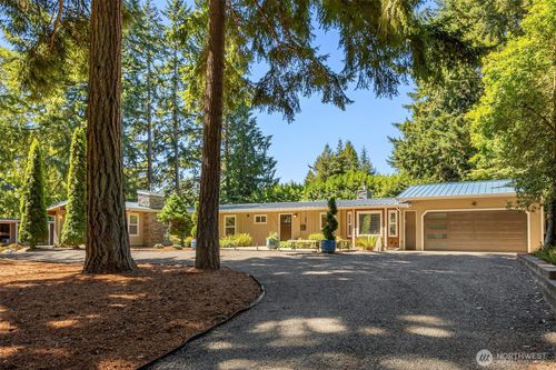 9488 Katherine Pl Ne, Bainbridge Island, WA, 98110 | Card Image