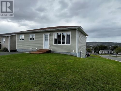 11 Fahey Street Exten, St. John's, NL, A1G | Card Image
