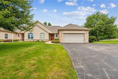 6092 Triple Crown Cir, Greensburg, PA, 15601-9292 | Card Image